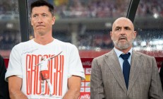 世俱杯买球:波兰主帅在莱万多夫斯基队长之争后辞职